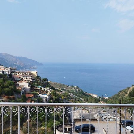 Casa Carmela Panoramic Center Apartment Taormina Exterior foto